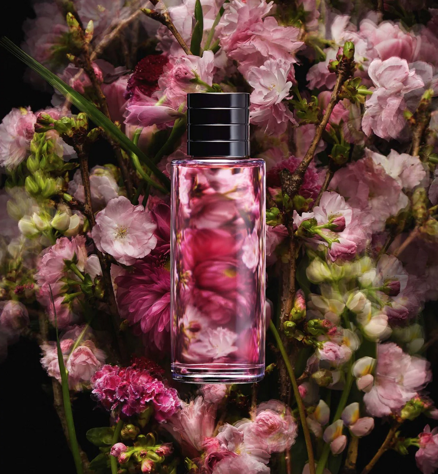 imagen 3 de Collection Privee X Azuma Makoto: el perfume hecho arte floral.