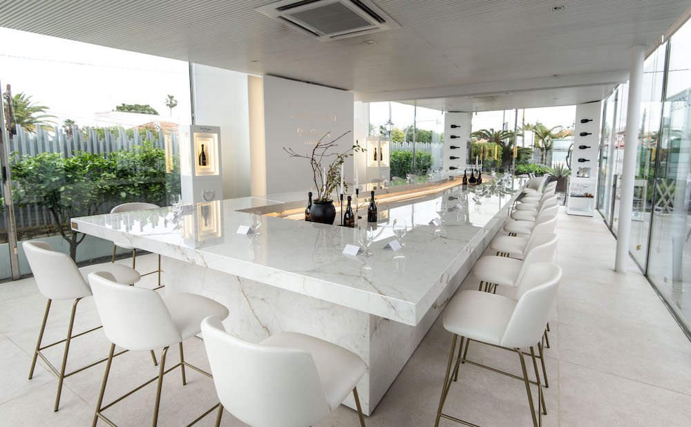 imagen 2 de Dom Pérignon y Quique Dacosta inauguran el primer Plénitude 2 Lounge en España.
