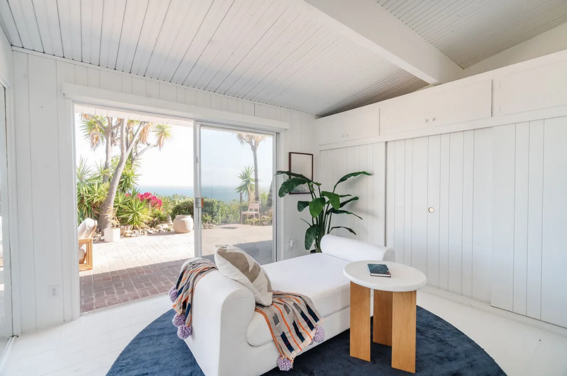 imagen 20 de Emma Stone vende su casa en Malibú.