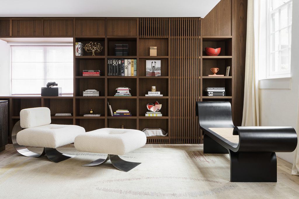 imagen 2 de Los muebles de Oscar Niemeyer se exponen (y venden) en Londres.