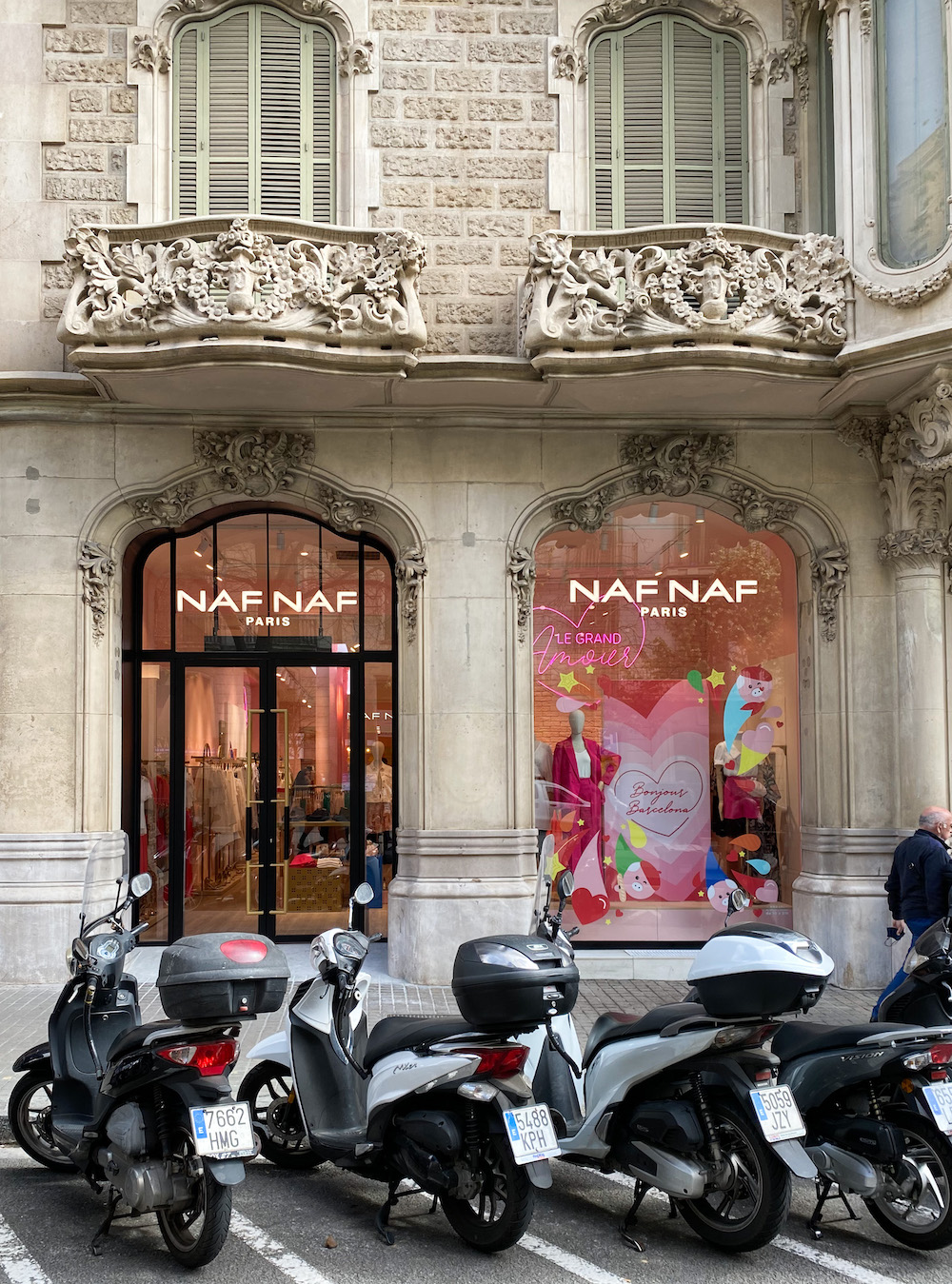 imagen 1 de Naf Naf estrena tienda en Barcelona.