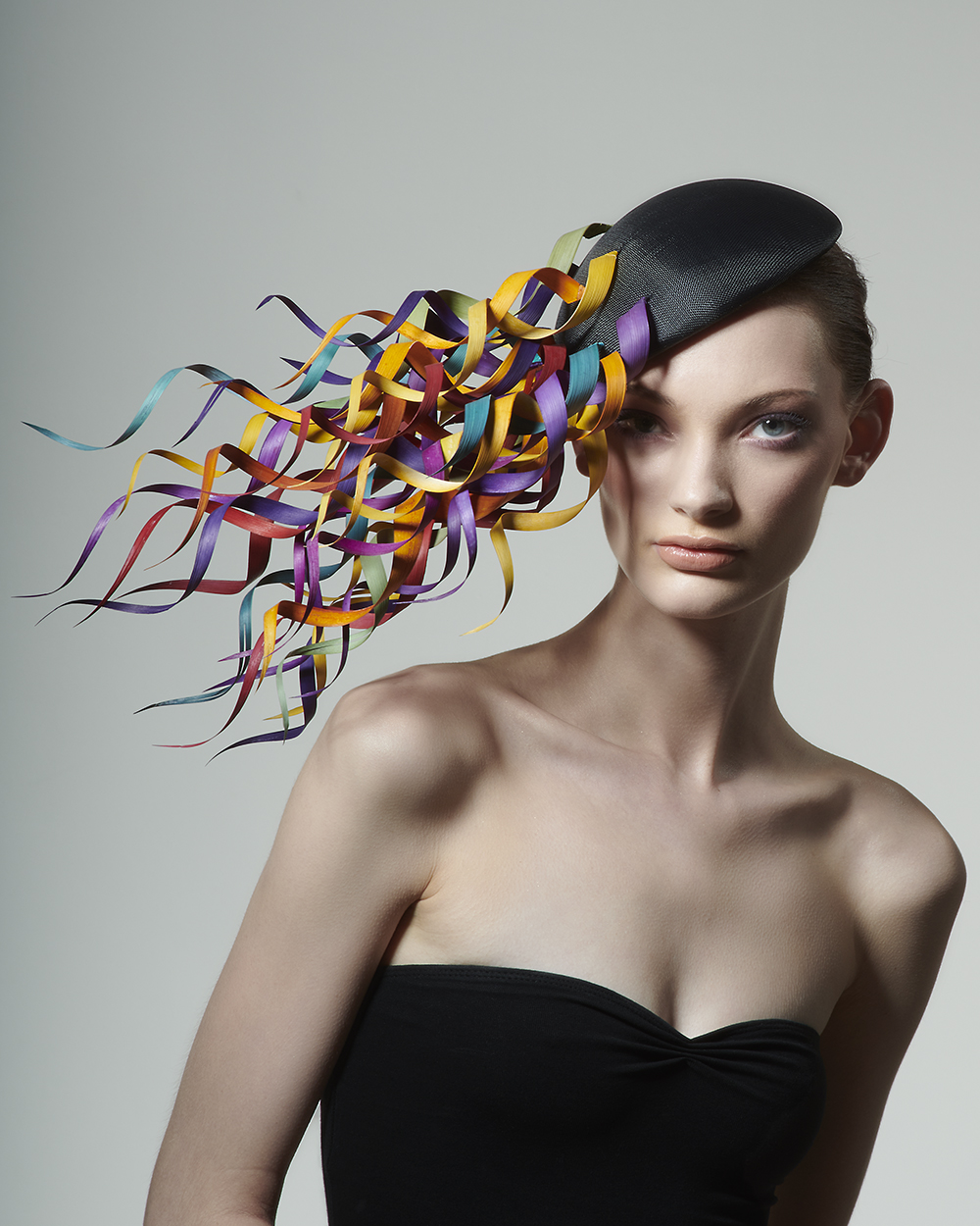 imagen 36 de Philip Treacy, tan espectacular como siempre (o incluso más).