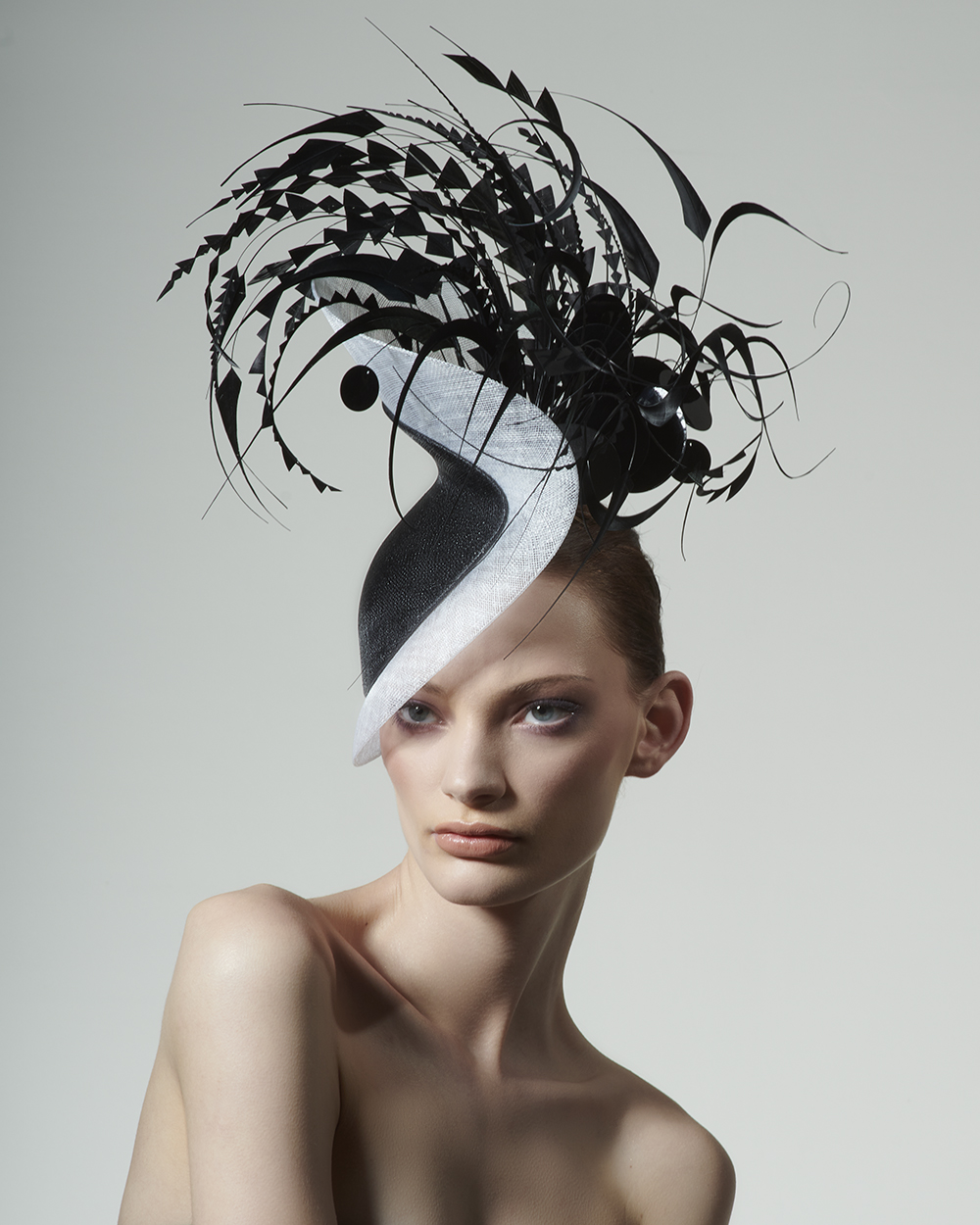 imagen 26 de Philip Treacy, tan espectacular como siempre (o incluso más).