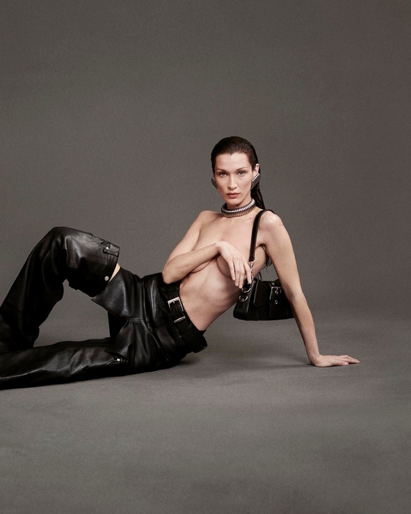 imagen 5 de Bella Hadid protagoniza la campaña de otoño e invierno de Balenciaga.