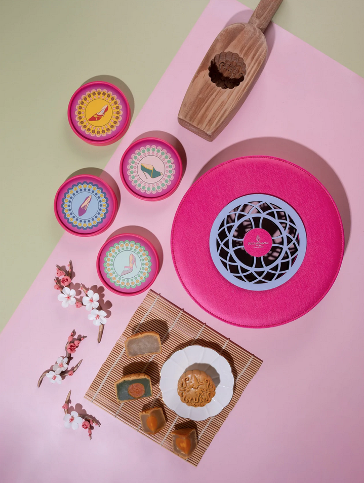imagen 5 de Mooncake Gift Box, la rica caja regalo diseñada por Jimmy Choo para el Four Seasons Kuala Lumpur.