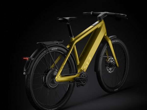 Stromer ST7 E-Bike en oro o platino.