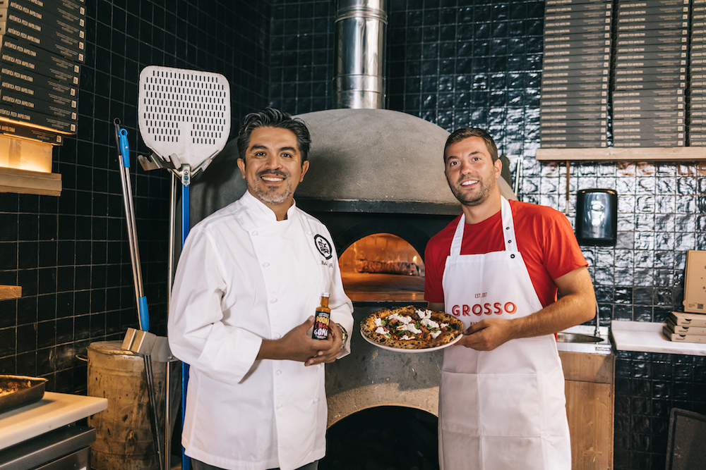 imagen 1 de Así es la primera pizza napoli mexicana del mundo.