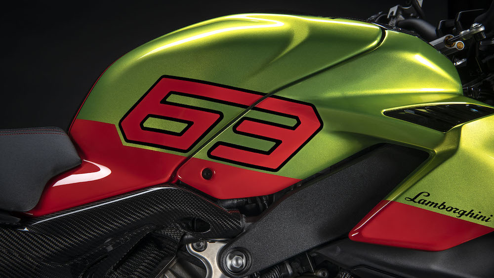imagen 5 de La Ducati Streetfighter V4 Lamborghini se inspira en el Huracán STO Super Sports Car.