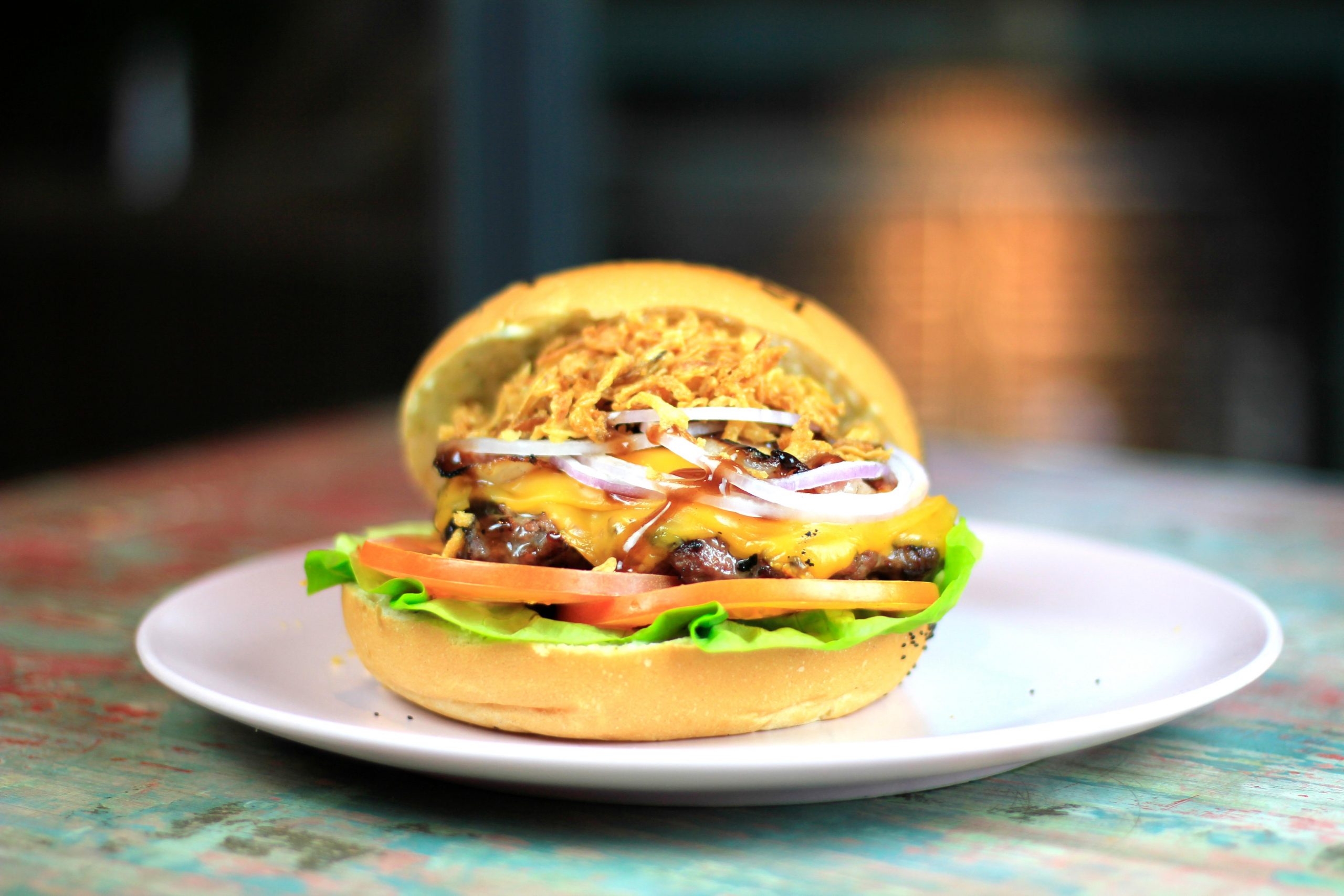 imagen 1 de Prepárate para celebrar el día internacional de la hamburguesa con queso.
