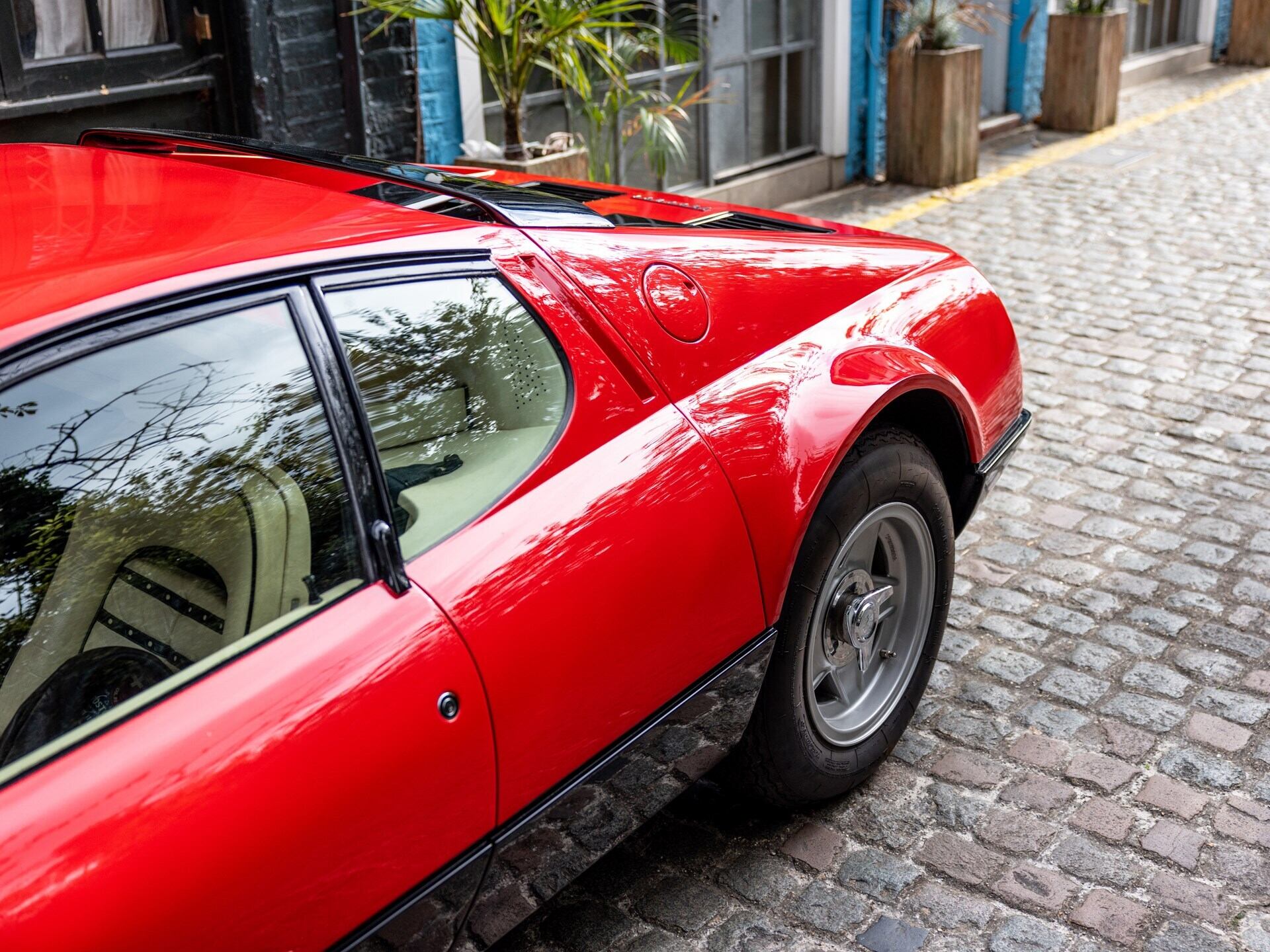 imagen 5 de 1974 Ferrari 365 GT4 BB, todo un clásico a subasta.