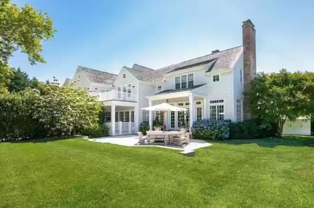 imagen 5 de Alec Baldwin vende su espectacular casa de campo en los Hamptons.