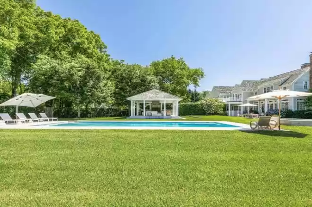 imagen 6 de Alec Baldwin vende su espectacular casa de campo en los Hamptons.