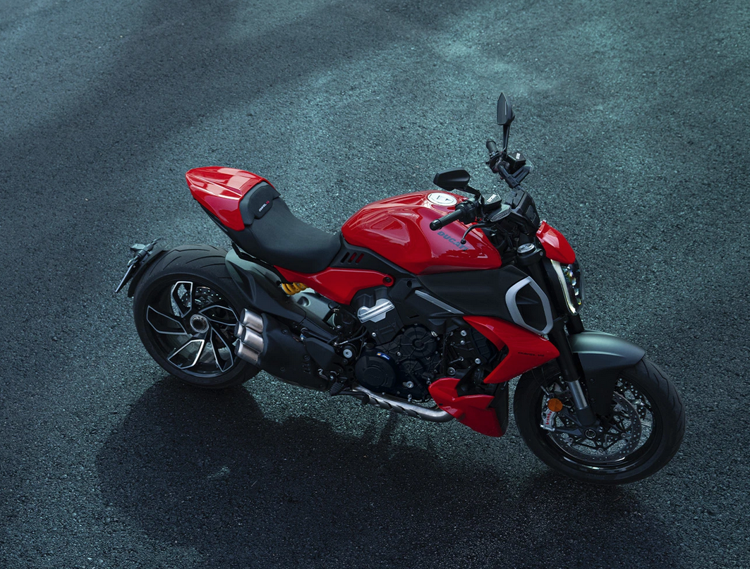 imagen de Ducati Diavel V4