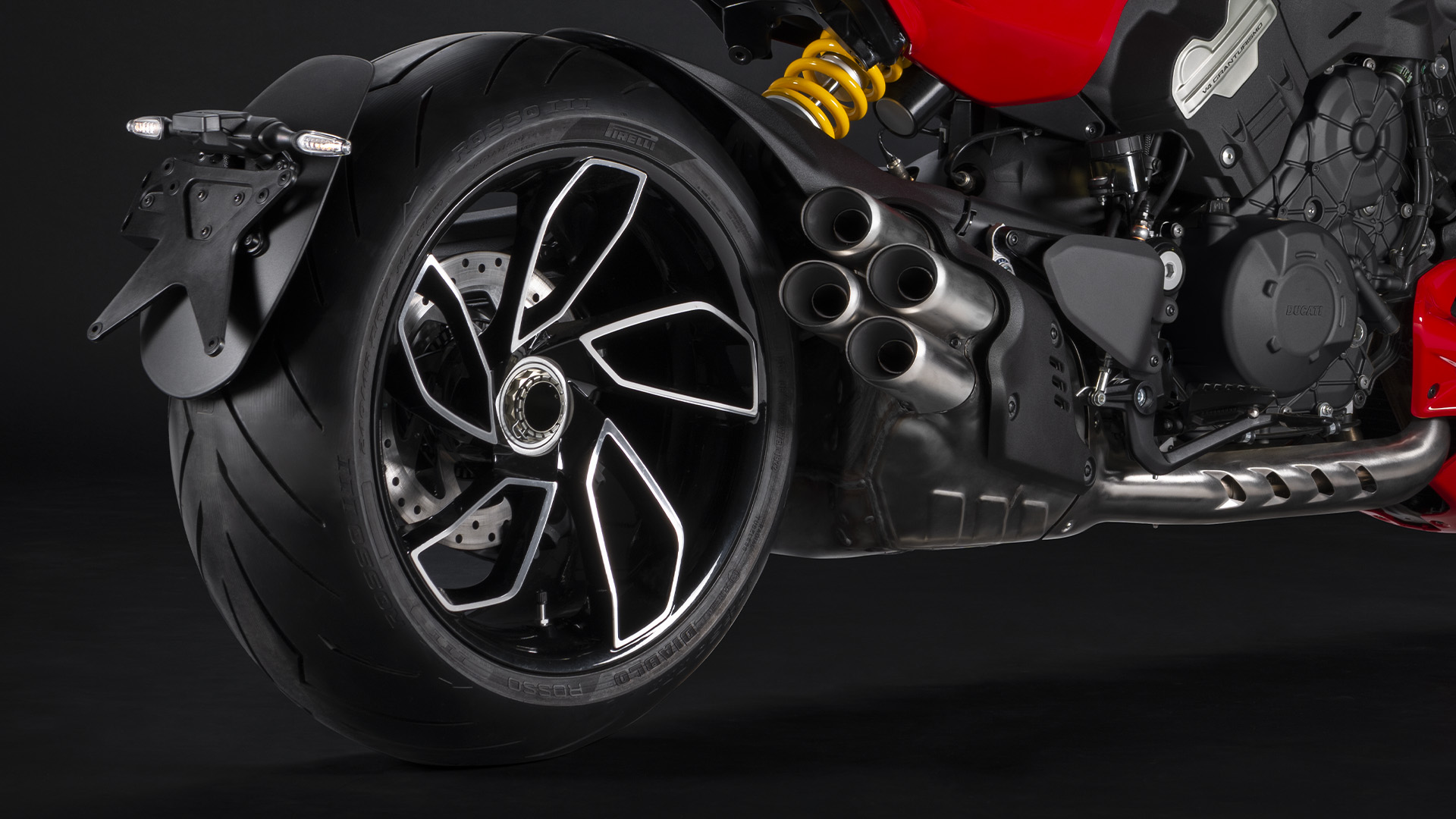 imagen 9 de Diavel V4 2023: Ducati actualiza su bestia.