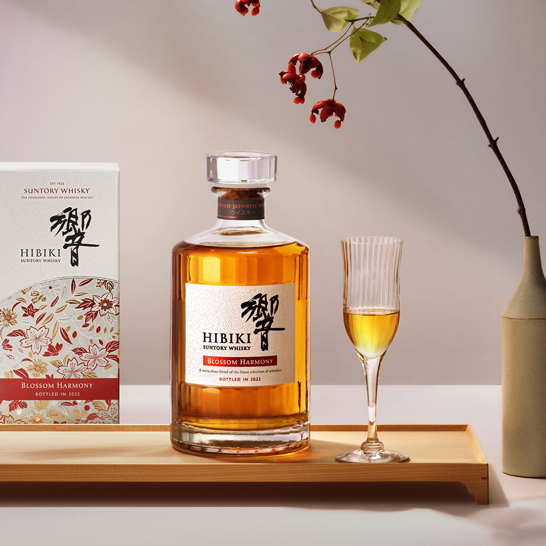 imagen 1 de Hibiki Blossom Harmony, el nuevo whisky en edición limitada de House of Suntory.