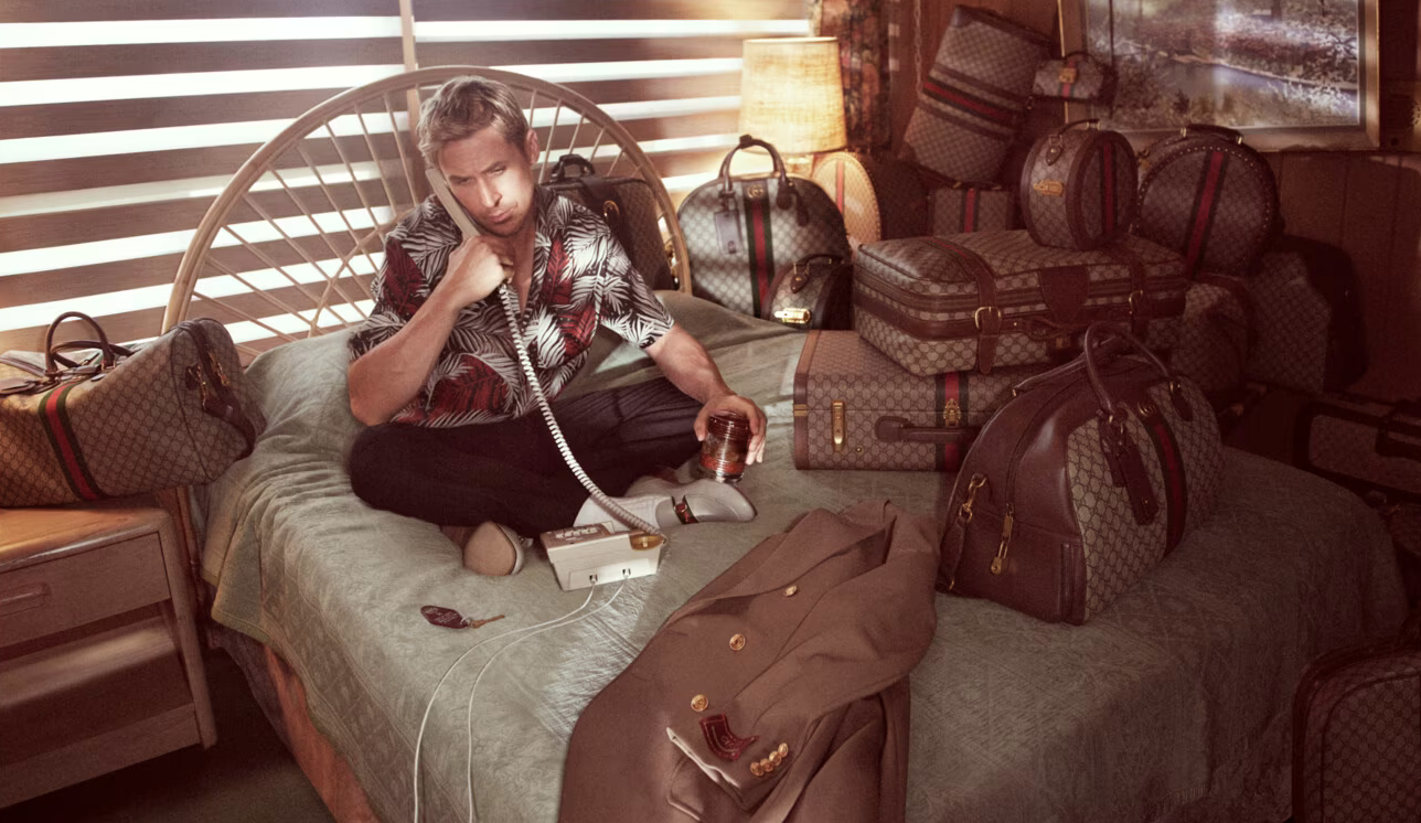 imagen 5 de The Magic Travel by Gucci con Ryan Gosling.