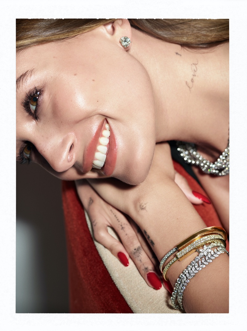 imagen 6 de Hailey Bieber es la nueva joya de Tiffany & Co.