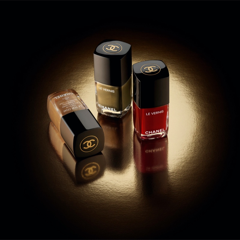 imagen 5 de Oro y rouge, así es el maquillaje de fiesta y Chanel.