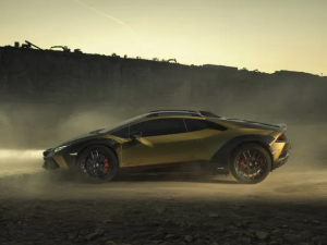 Imagen de Lamborghini presenta el primer superdeportivo todoterreno con motor V10. La película del Huracan Sterrato.