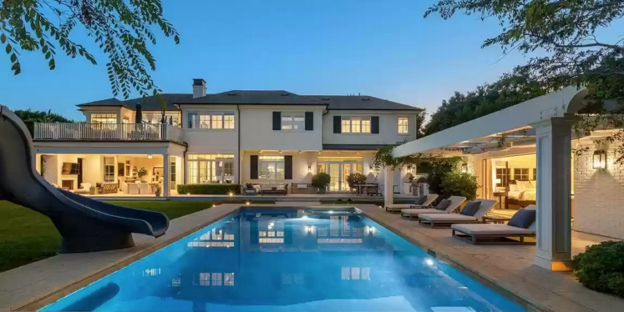 Algunas casas famosas por quienes vivieron en ellas (en venta en 2022).