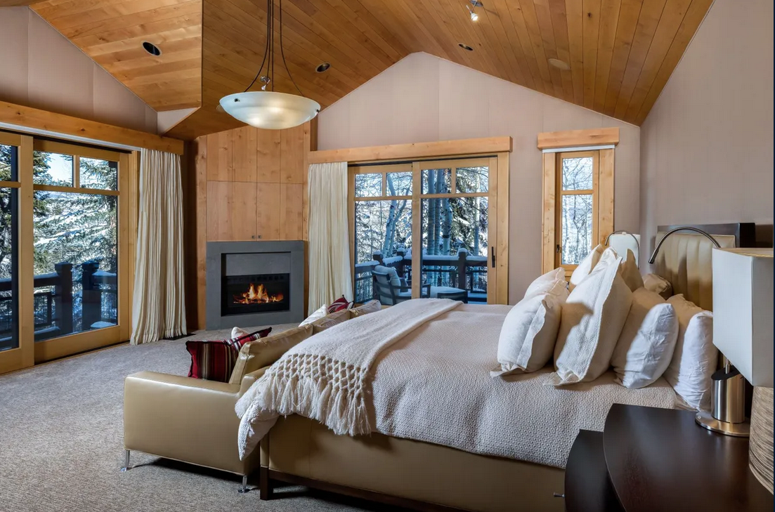 imagen 20 de Daybreak Ridge: la casa con la que sueñan los amantes de la nieve cuesta 22 millones de dólares.