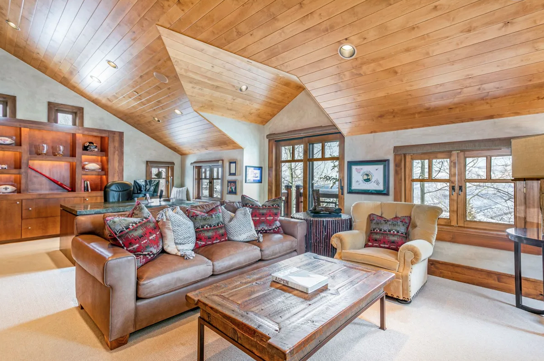 imagen 15 de Daybreak Ridge: la casa con la que sueñan los amantes de la nieve cuesta 22 millones de dólares.