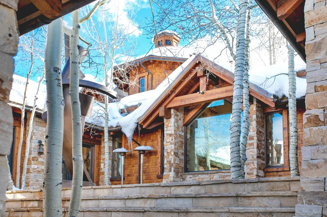 imagen 6 de Daybreak Ridge: la casa con la que sueñan los amantes de la nieve cuesta 22 millones de dólares.