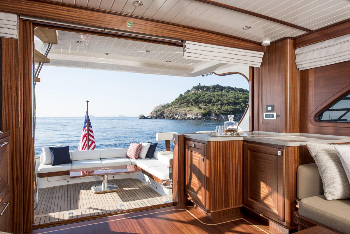 imagen 8 de Vicem Yachts presenta su nuevo 65 Classic Flybridge.