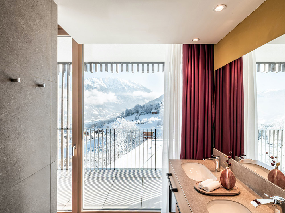 imagen 6 de Falkensteiner Hotel Montafon, un nuevo hotel de lujo y escándalo en Los Alpes.