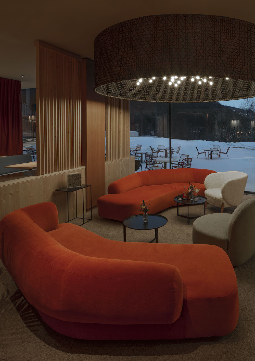 imagen 11 de Falkensteiner Hotel Montafon, un nuevo hotel de lujo y escándalo en Los Alpes.