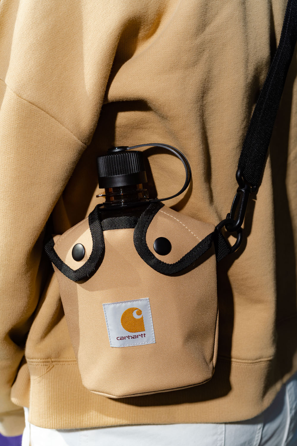 imagen 14 de Carhartt presenta su colección más viajera y senderista en las faldas del monte Etna.