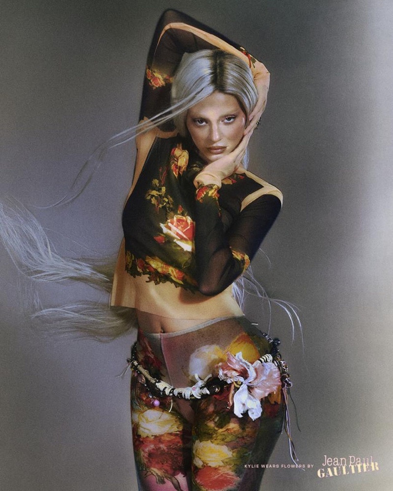 imagen 5 de Flores 2023: Kylie Jenner pone cuerpo y rostro a la lo nuevo de Jean Paul Gaultier.
