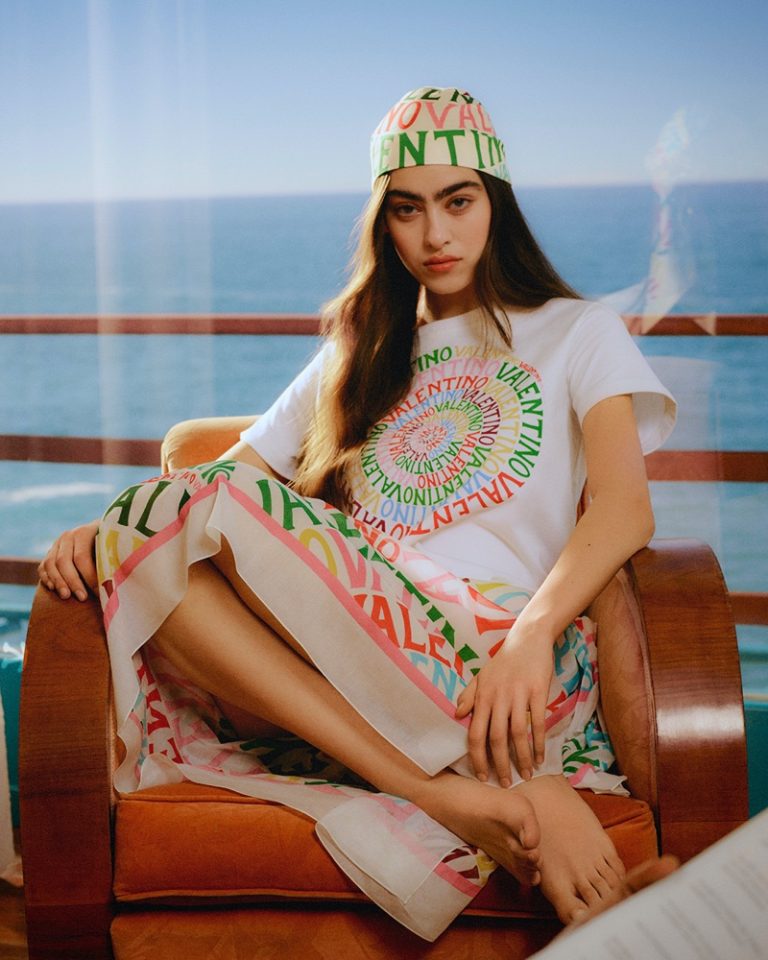 imagen 9 de Valentino Escape 2023: moda de verano y mar.