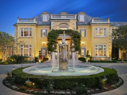 Rod Stewart vende su espectacular mansión en Beverly Hills.