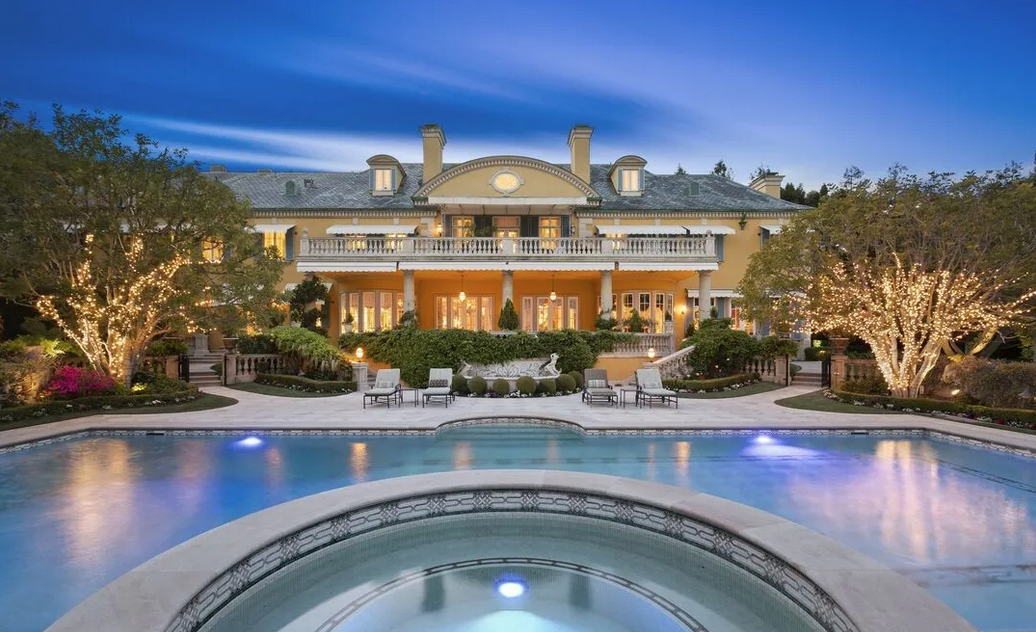 imagen 4 de Rod Stewart vende su espectacular mansión en Beverly Hills.