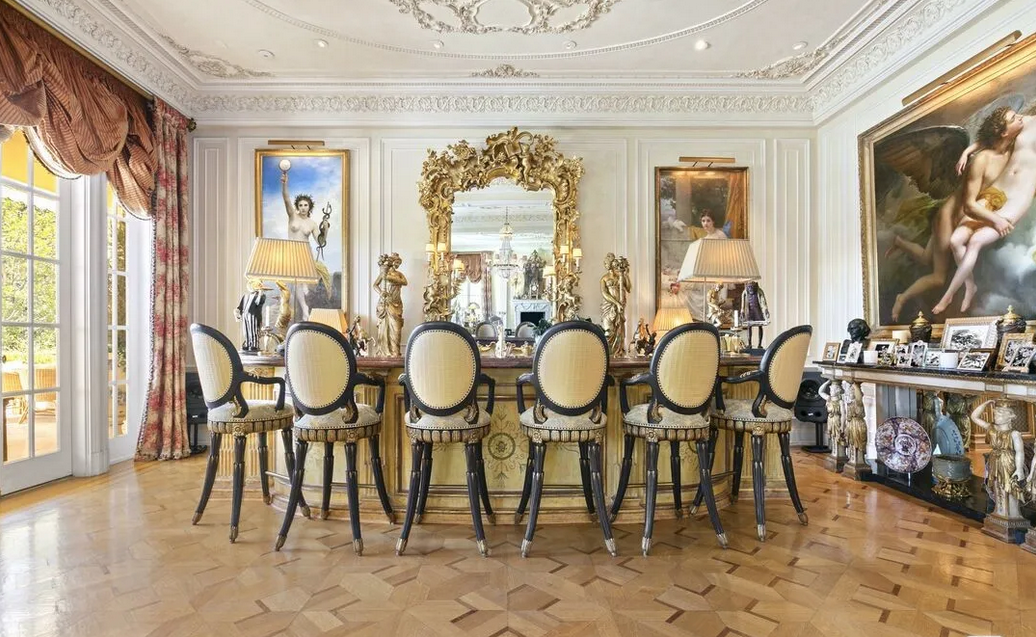 imagen 12 de Rod Stewart vende su espectacular mansión en Beverly Hills.