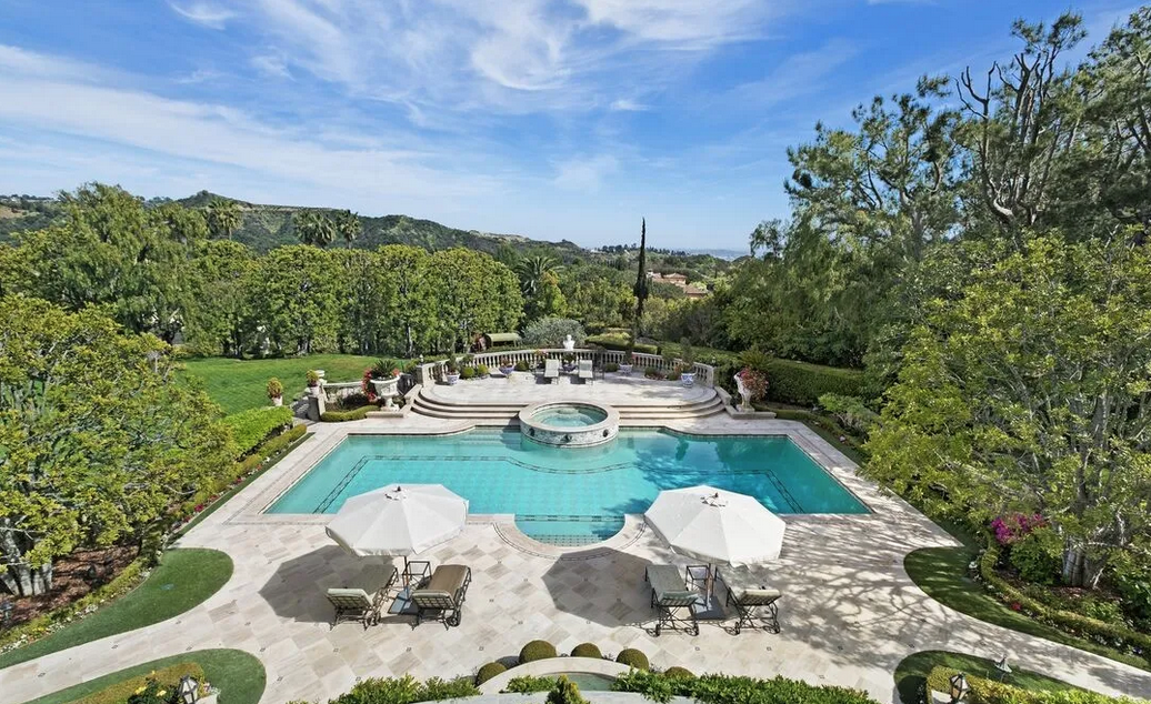 imagen 6 de Rod Stewart vende su espectacular mansión en Beverly Hills.