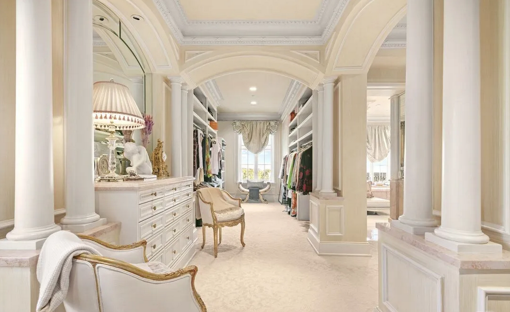 imagen 17 de Rod Stewart vende su espectacular mansión en Beverly Hills.