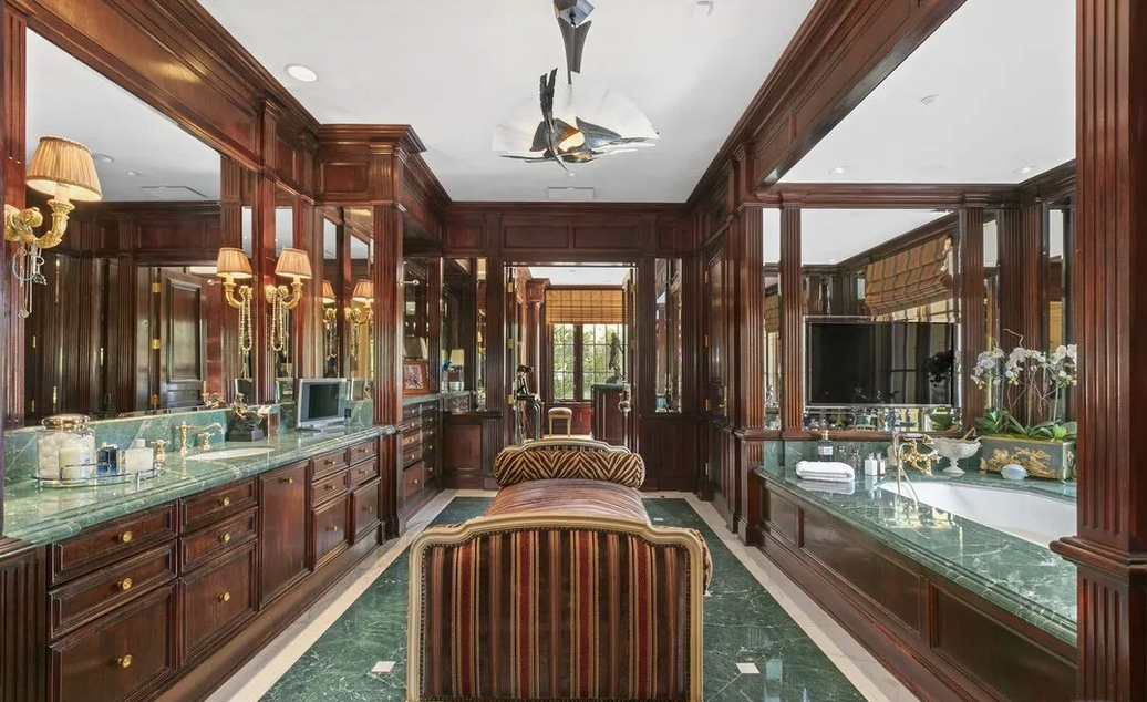 imagen 20 de Rod Stewart vende su espectacular mansión en Beverly Hills.