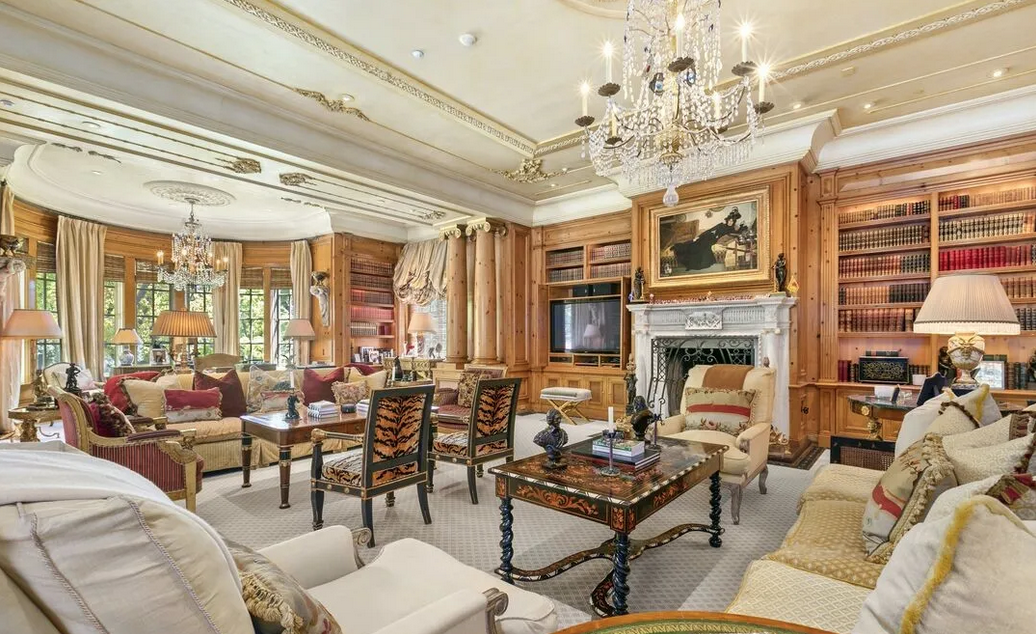 imagen 22 de Rod Stewart vende su espectacular mansión en Beverly Hills.