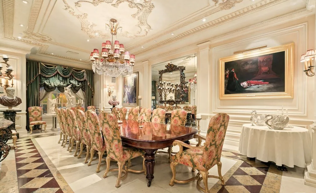 imagen 25 de Rod Stewart vende su espectacular mansión en Beverly Hills.