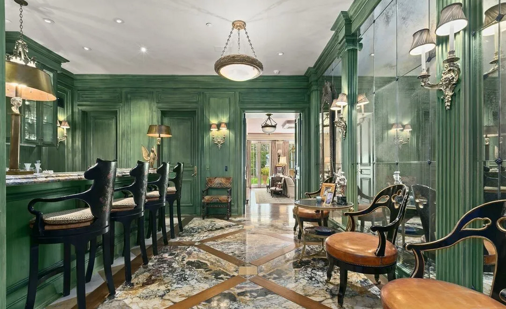 imagen 31 de Rod Stewart vende su espectacular mansión en Beverly Hills.
