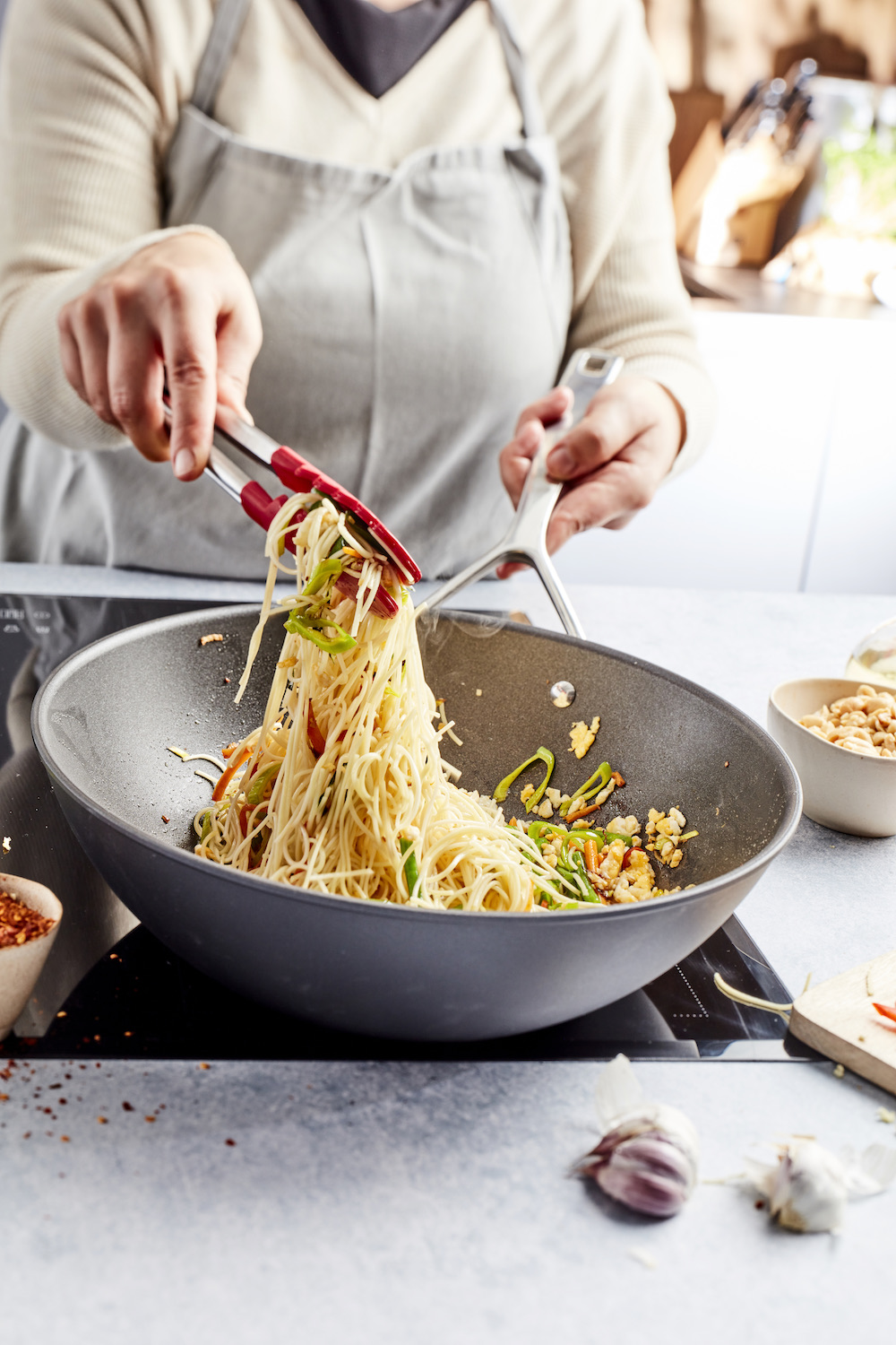 imagen 7 de Zwilling: llega la hora de que la plancha y el wok protagonicen nuestra cocina.