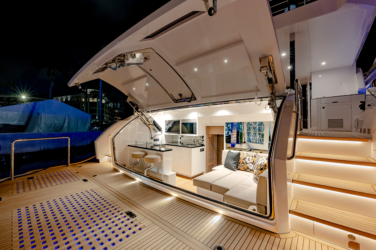 imagen 5 de Así es el interior del Issimo de Horizon Yachts.