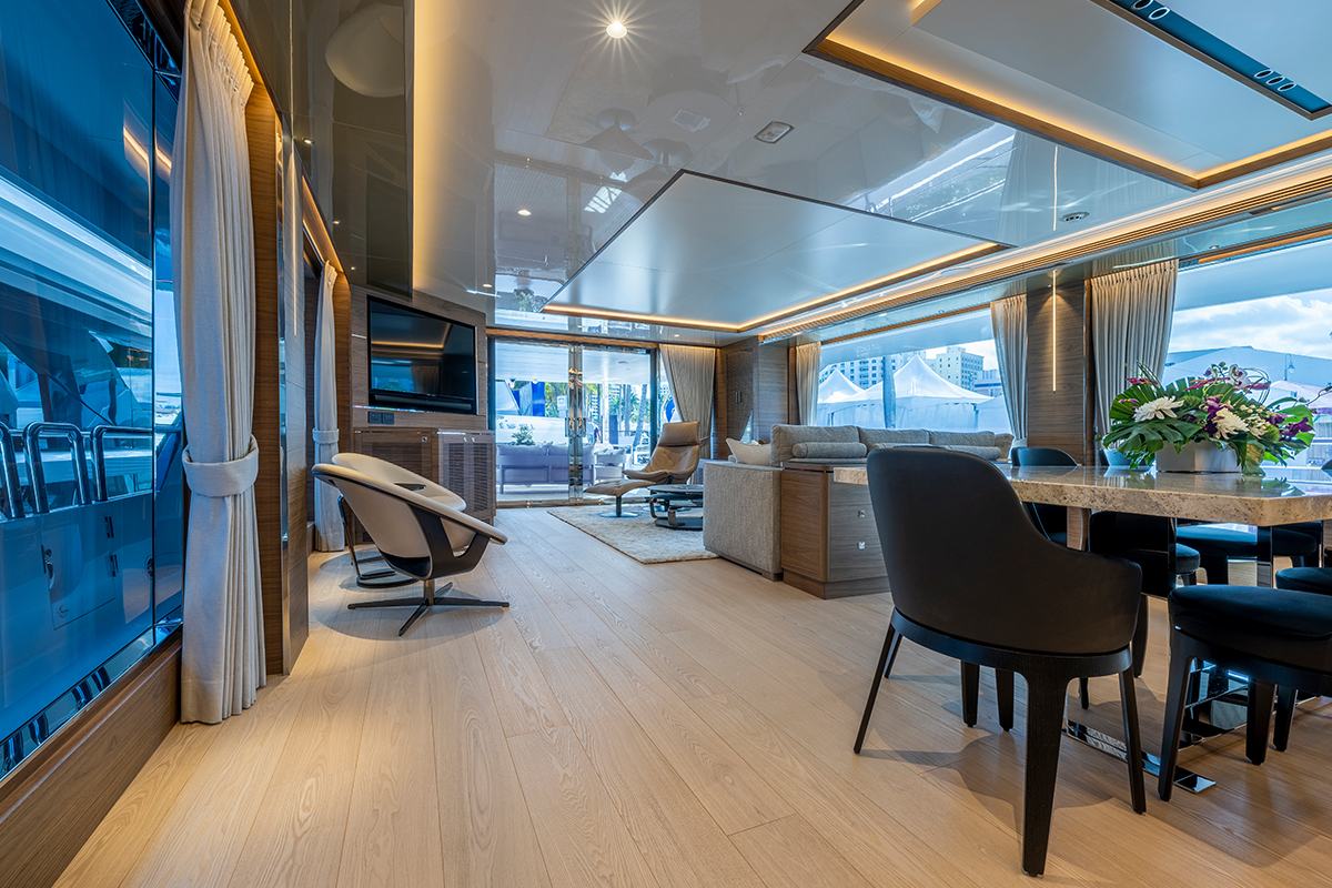 imagen 8 de Así es el interior del Issimo de Horizon Yachts.
