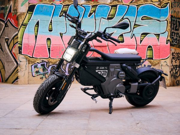 Monkey Owmen Xxxsex - BMW CE 02 Electric Motorbike, la motocicleta del verano.LOFF.IT