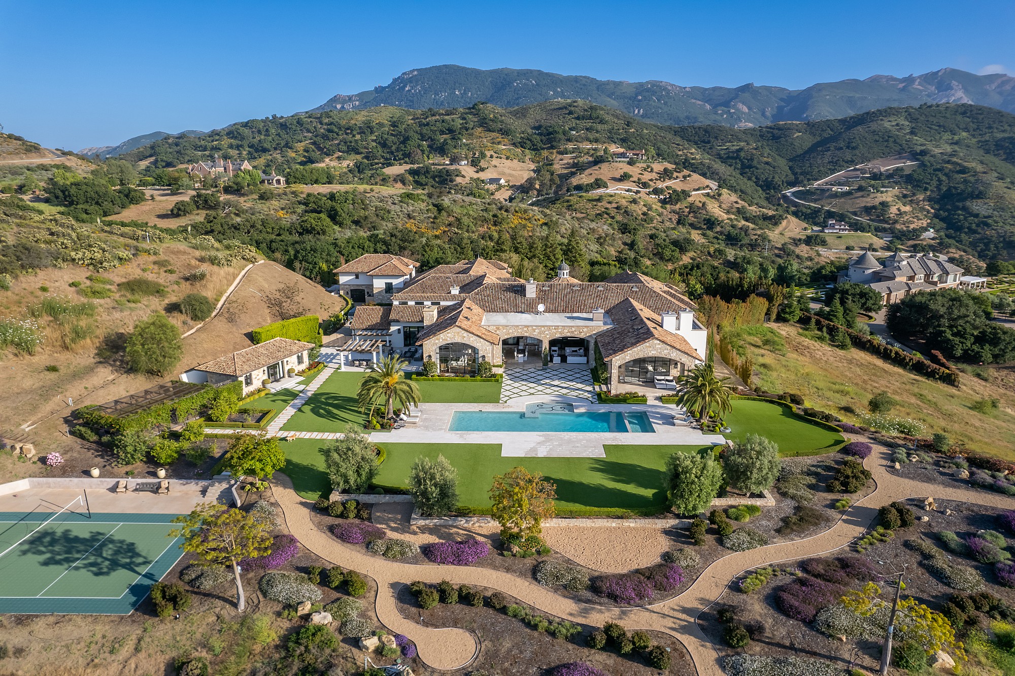 imagen 8 de John Fogerty vende su casa en Hidden Valley por 20 millones de dólares.
