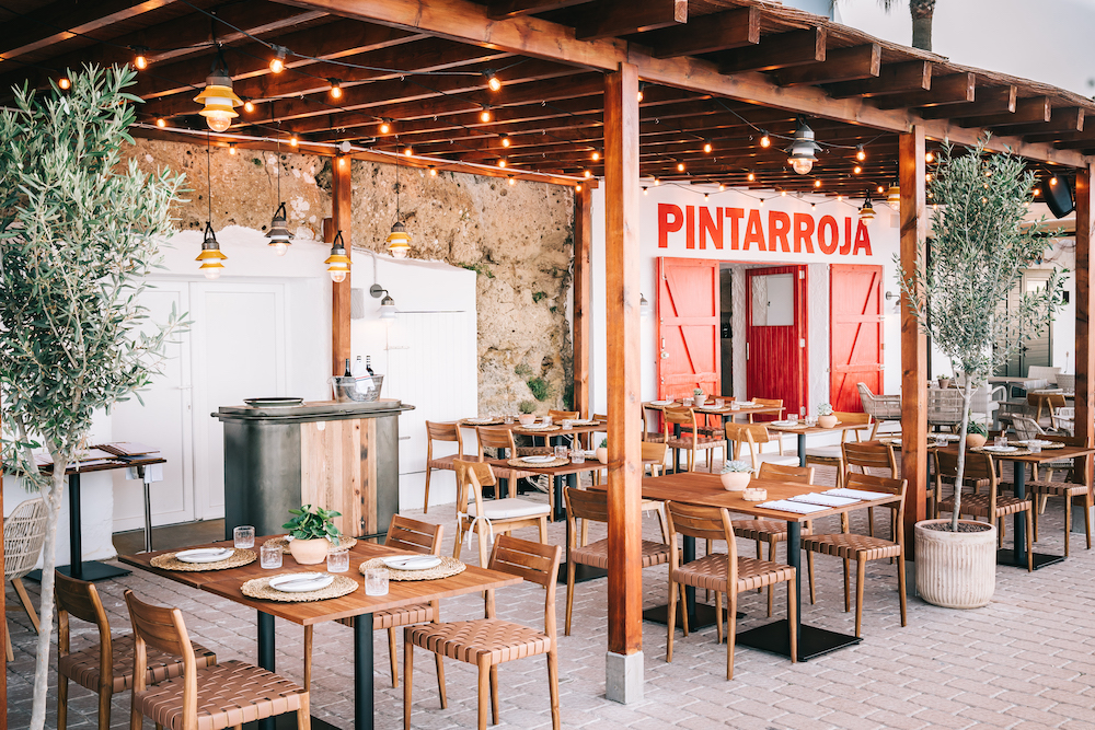 imagen 11 de Pintarroja, un nuevo restaurante menorquín.