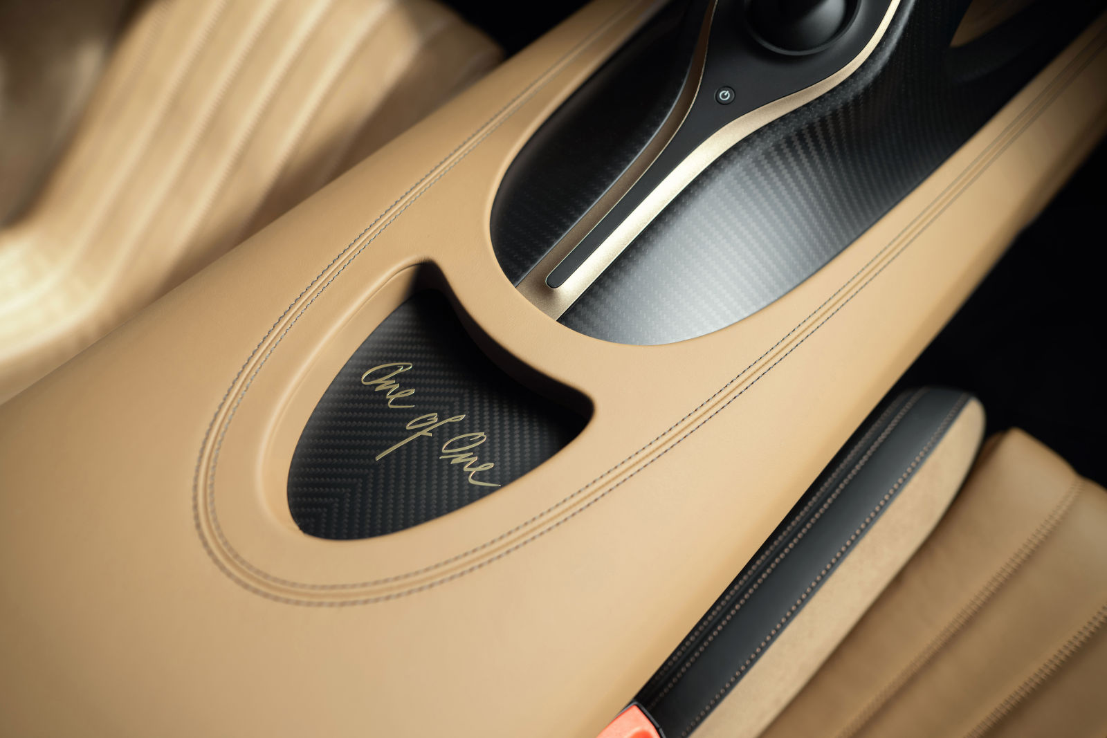 imagen 15 de Bugatti Chiron Supersport ‘Golden era’, el colmo del lujo.