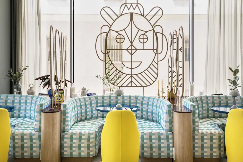 imagen 1 de La Santa María Gastrobar, un restaurante diseñado por Jaime Hayon.